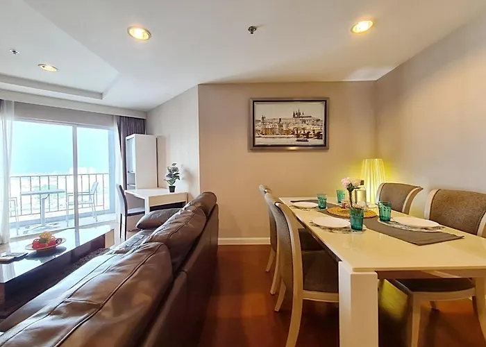 The Grand Luxury :2br2wc 公寓式飯店